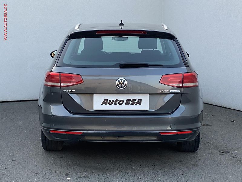 Volkswagen Passat (2017) 2.0 TDi, Comfortline, DSG - fotka 5 z 18