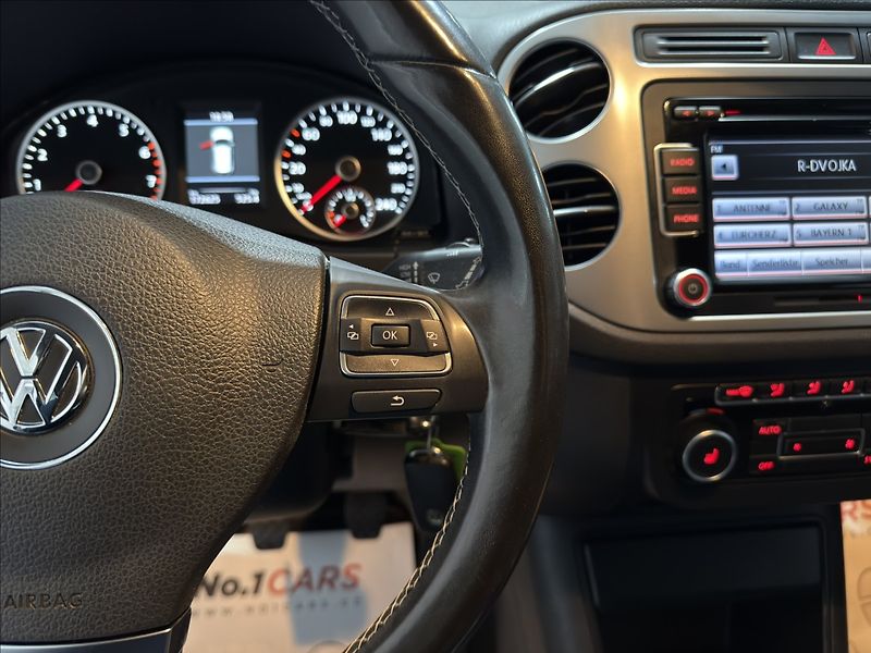 Volkswagen Tiguan 1,4   TSI 90KW CUP VÝHŘEV TOP - fotka 10 z 36