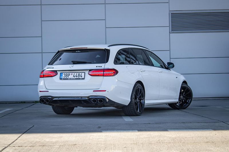 Mercedes-Benz Třídy E (2019) Mercedes-AMG 53 4MATIC+ A/T - fotka 7 z 50