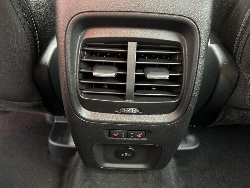 Ford Kuga Top Edition 2.5 PHEV 178kW - fotka 13 z 39