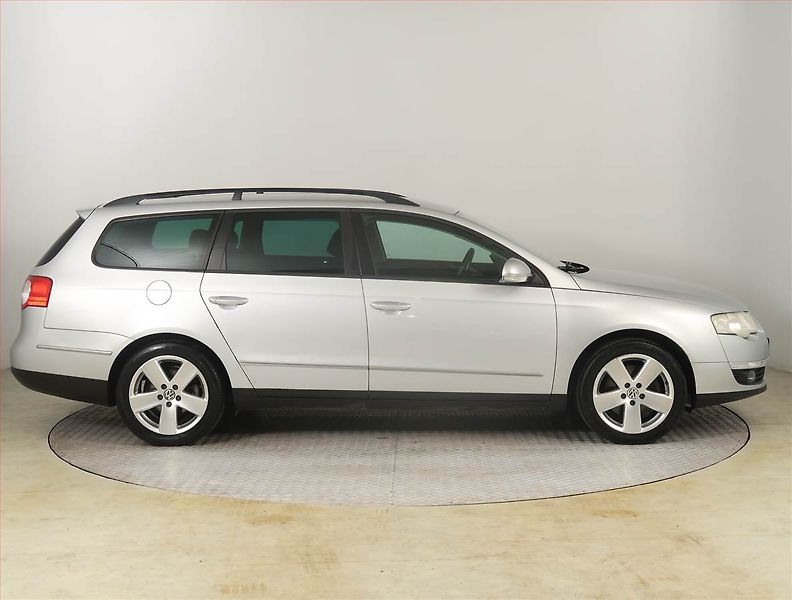 Volkswagen Passat (2006) Comfortline 2.0 TDI, 4X4 - fotka 6 z 19