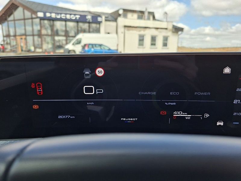 Peugeot 3008 ALLURE HYBRID 145k e-DCS6 - fotka 17 z 29