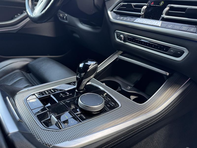 BMW X5 M50i V8 - fotka 20 z 29