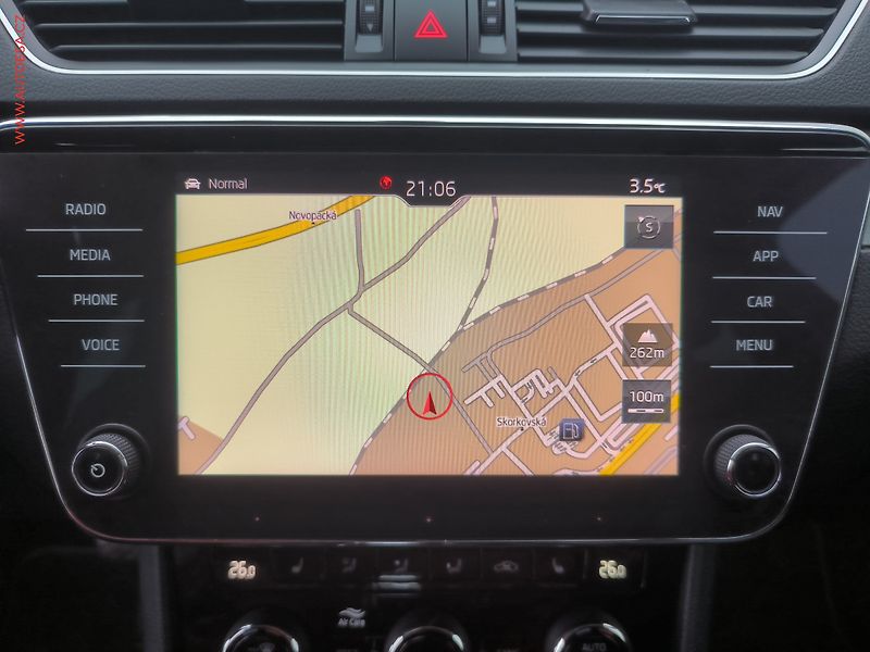 Škoda Superb (2019) 2.0 TDI, ČR, Style, DSG - fotka 14 z 27