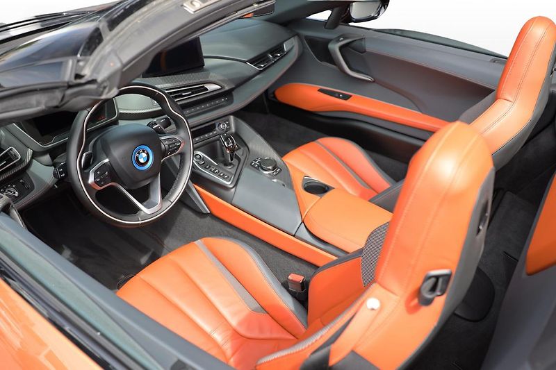 BMW i8 - fotka 12 z 19