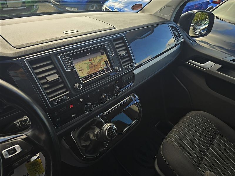 Volkswagen Multivan 2,0 TDi 110 KW Bully 7 míst TZ - fotka 13 z 52