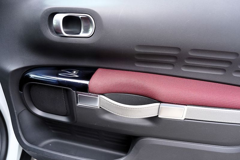Citroën C4 1.6 BlueHDi, automat/Al./klima - fotka 19 z 36