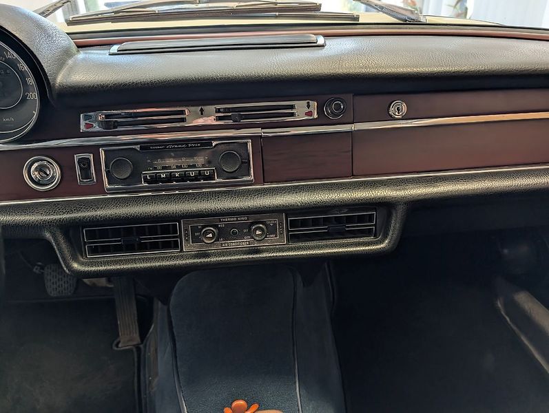 Mercedes-Benz Třídy S W108 - fotka 16 z 36