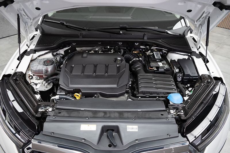 Škoda Octavia 2.0 TDI 110kW AMBITION+*ČR 1.M - fotka 31 z 38