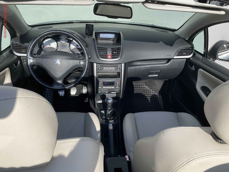 Peugeot 207 (2010) 1.6VTi CC, AC, park.asist - fotka 14 z 22