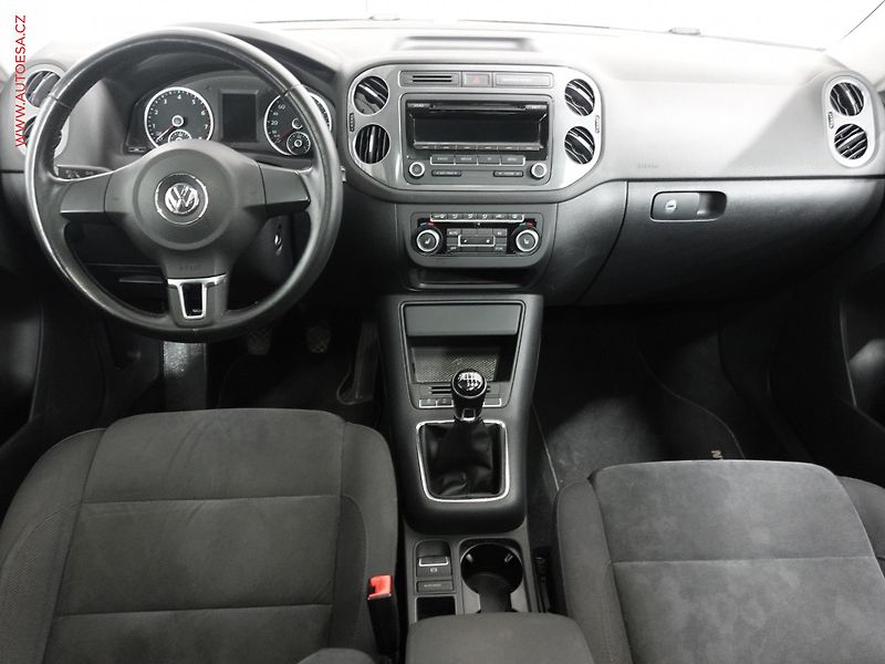 Volkswagen Tiguan (2012) 1.4TSi, Spoert, bixen, panor - fotka 8 z 22