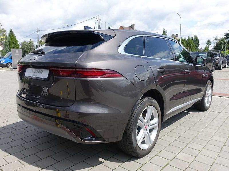 Jaguar F-Pace 2,0 R-Dynamic SE D200 4x4 - fotka 7 z 43