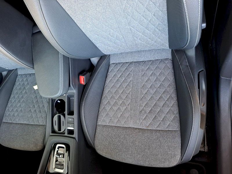 Škoda Octavia (2025) Combi SPORTLINE 1,5 TSI M-HEV - fotka 10 z 30