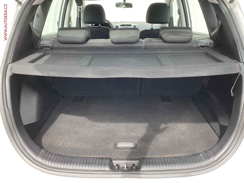 Hyundai ix20 (2013) 1.4i, AC, +kola - fotka 7 z 15