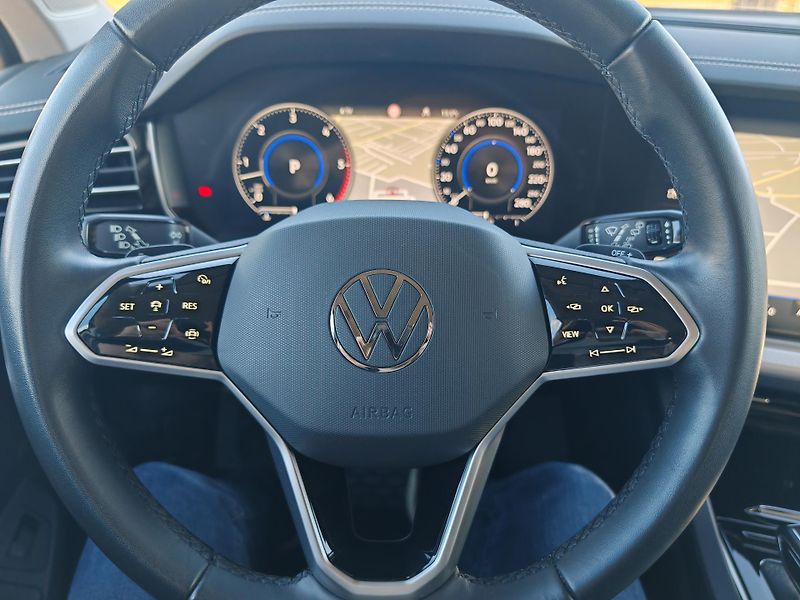 Volkswagen Touareg (2022) ČR, 1.majitel, tažné, servis - fotka 35 z 38