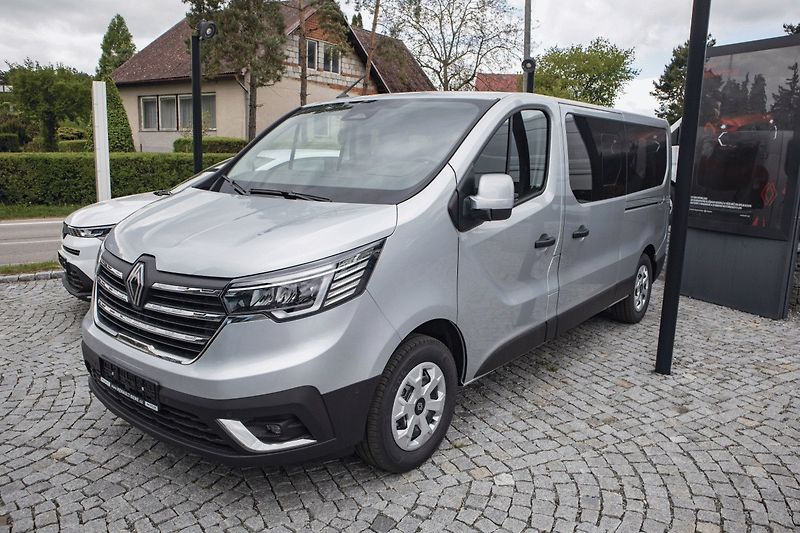 Renault Trafic (2026) L2 Equilibre blue dCi 150 Pass - fotka 3 z 9