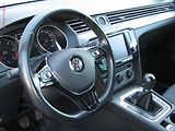 Volkswagen Passat (2015) 1.6 TDi, AC, výhřev sed - náhled 13