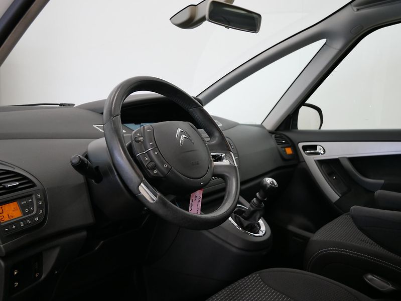 Citroën C4 Picasso - fotka 14 z 25