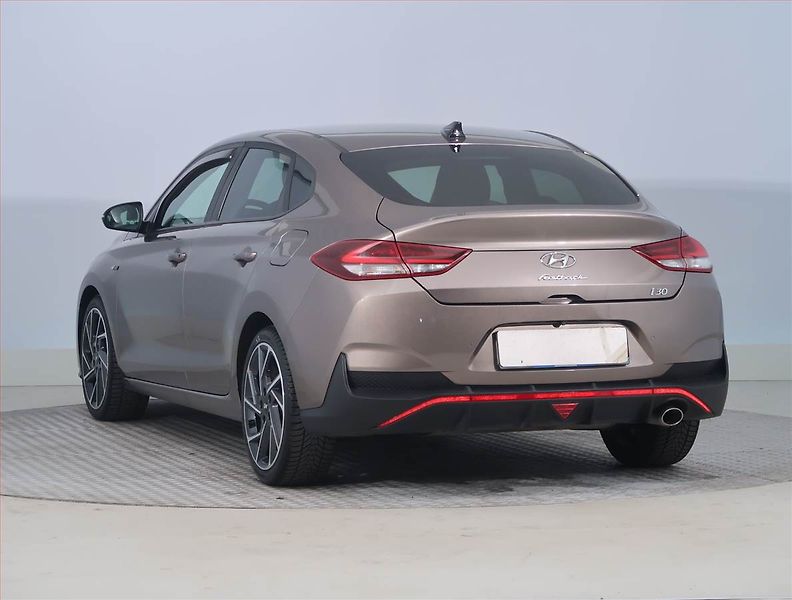 Hyundai i30 (2022) N-Line 1.5 T-GDI MHEV - fotka 4 z 19