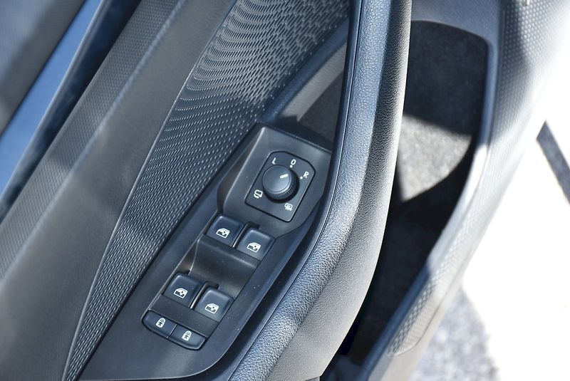 Škoda Octavia (2024) RS 2.0 TSI 195kW DSG - fotka 33 z 35