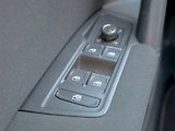 Volkswagen Tiguan (2021) 2.0TDI 110KW NAVI – LED - náhled 35