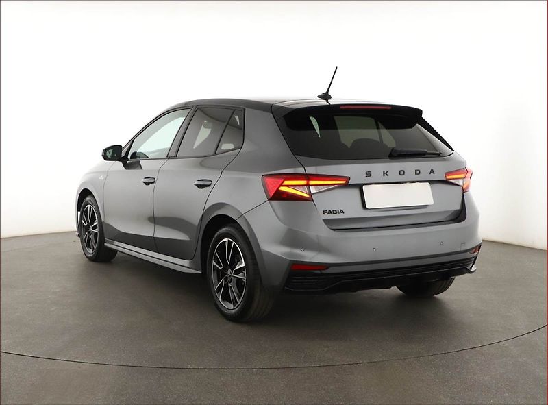 Škoda Fabia (2025) 1.5 TSI, MONTE CARLO, AUTOMAT - fotka 4 z 17