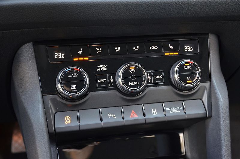 Škoda Kodiaq (2023) 1.5 TSi DSG / 1.MAJ. / 75tkm - fotka 31 z 42
