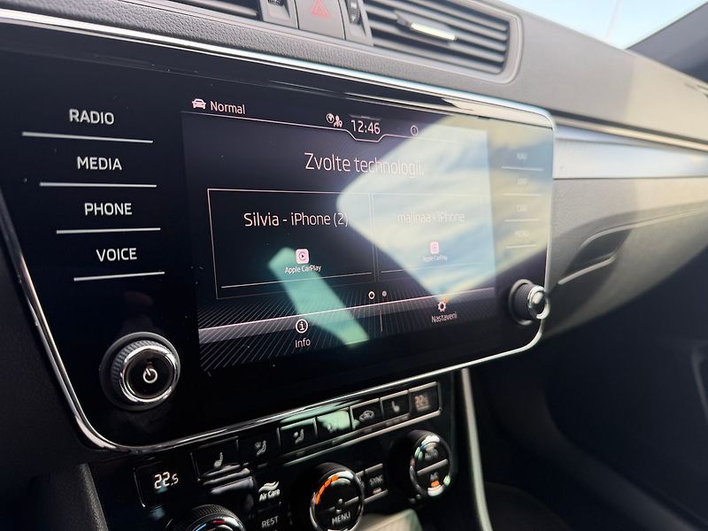 Škoda Superb Sportline  2,0TSI 140kW DSG - fotka 13 z 21