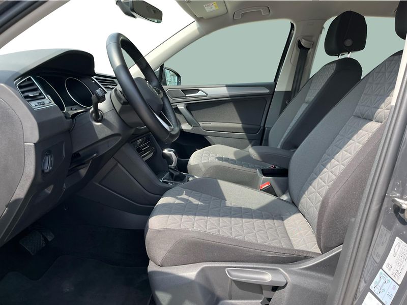 Volkswagen Tiguan Life 2.0 TDI 110 kW DSG - fotka 11 z 29