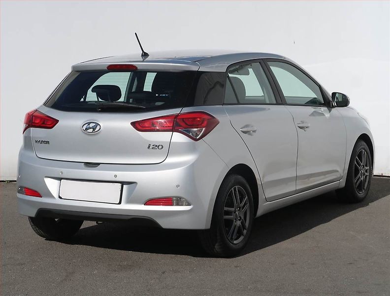 Hyundai i20 (2016) 1.4, Automat, Serv.kniha - fotka 5 z 18