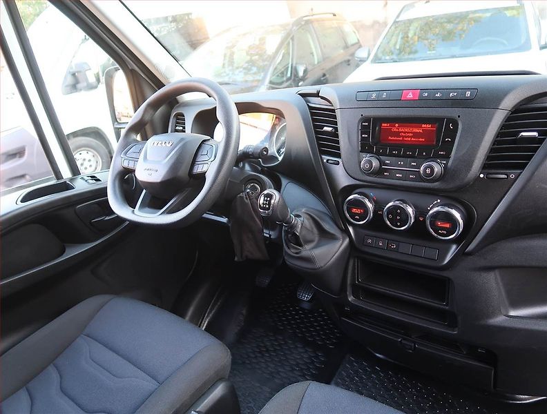 Iveco Daily (2022) 2.3 HPT, Skříň, 19m3 - fotka 7 z 17