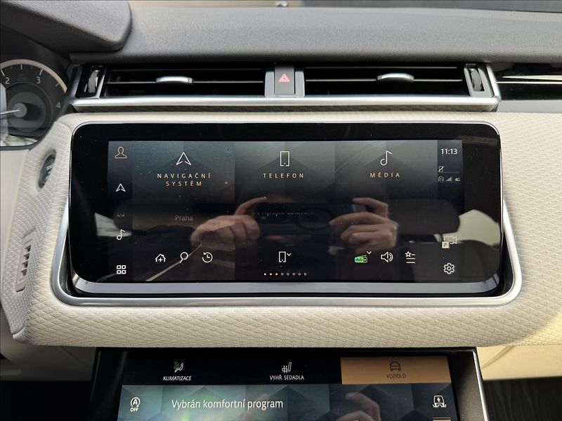 Land Rover Range Rover Velar 3,0 D300 R-DYNAMIC SE ZÁRUKA - fotka 20 z 36