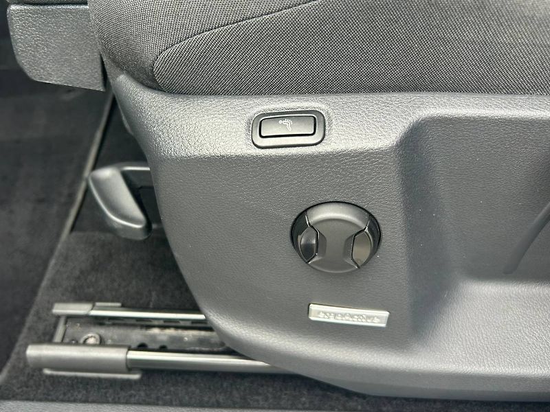 Volkswagen Touran (2022) 2.0 TDI DSG TAŽNÉ PANORAMA - fotka 10 z 31