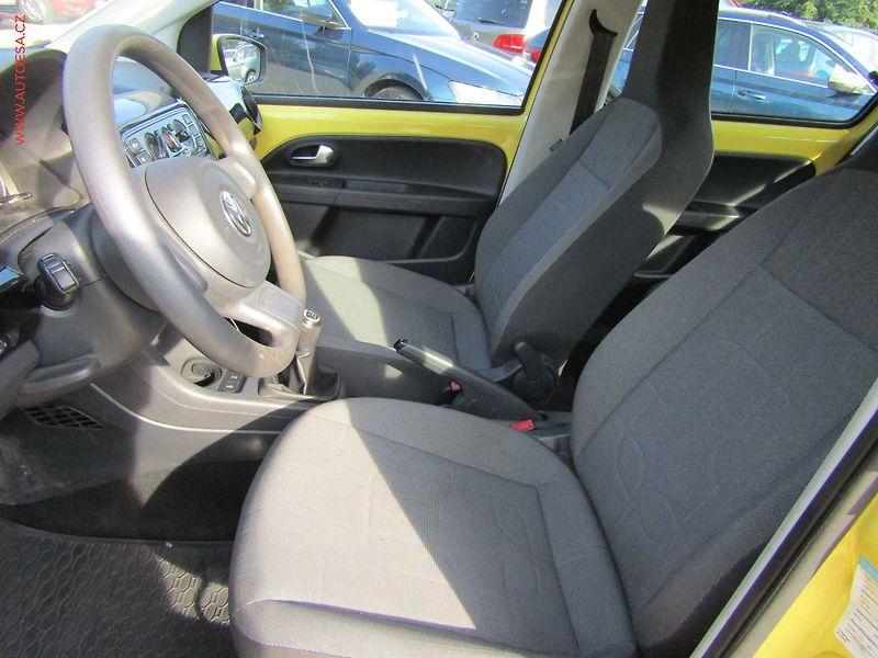 Volkswagen up! (2015) 1.0i CNG, AC, výhřev sed - fotka 9 z 13