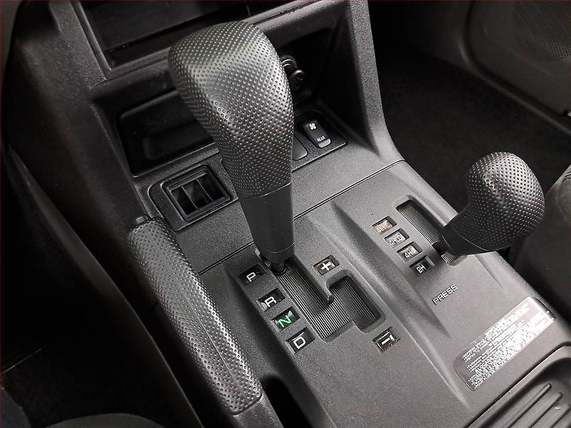 Mitsubishi Pajero (2006) 3.2 DI-D, 4X4, Automat - fotka 13 z 20