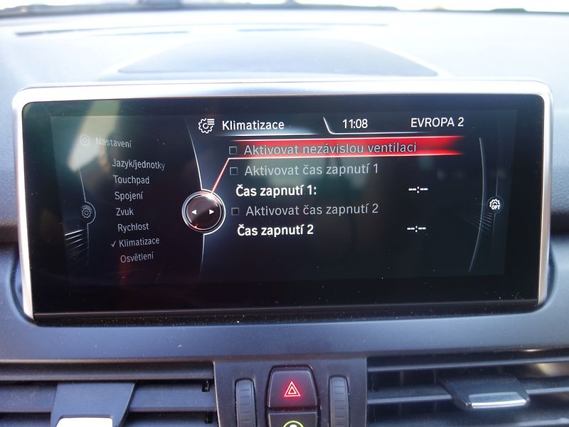 BMW Řada 2 (2015) 225i*X-DRIVE*ACTIVE*TOURER*CZ - fotka 31 z 46