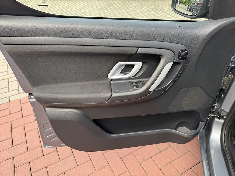 Škoda Roomster (2009) 1.4i 16V Style Digi Klima - fotka 22 z 49