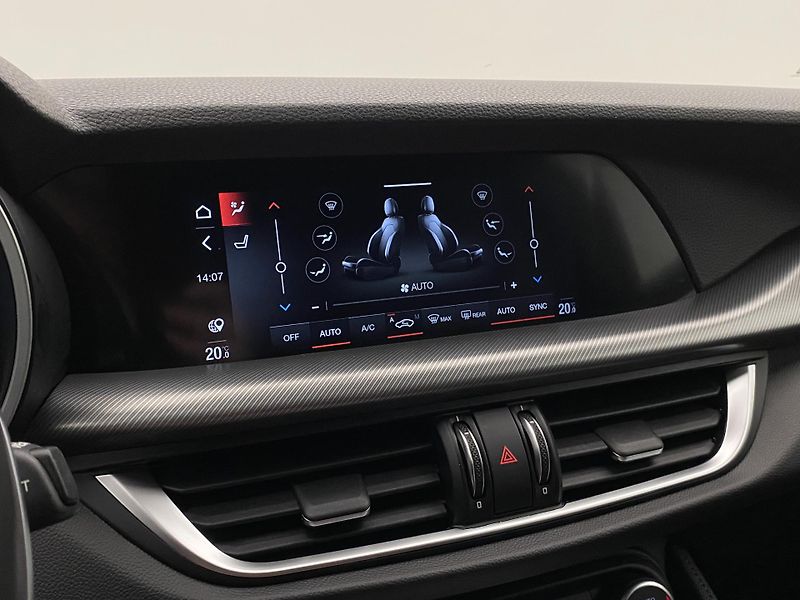 Alfa Romeo Stelvio VELOCE 2.2JTDm REZERVACE - fotka 49 z 62