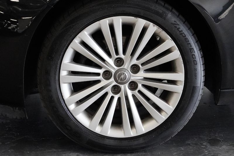 Opel Insignia - fotka 10 z 29