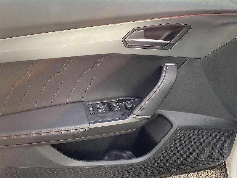 Cupra Formentor (2023) 1.5 TSI DSG - fotka 30 z 41