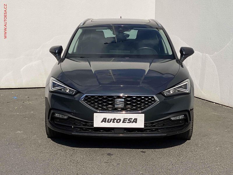 Seat Leon (2021) 2.0 TDi, Xcellence, DSG, TZ - fotka 2 z 20
