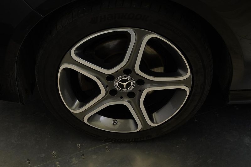 Mercedes-Benz CLA - fotka 10 z 27