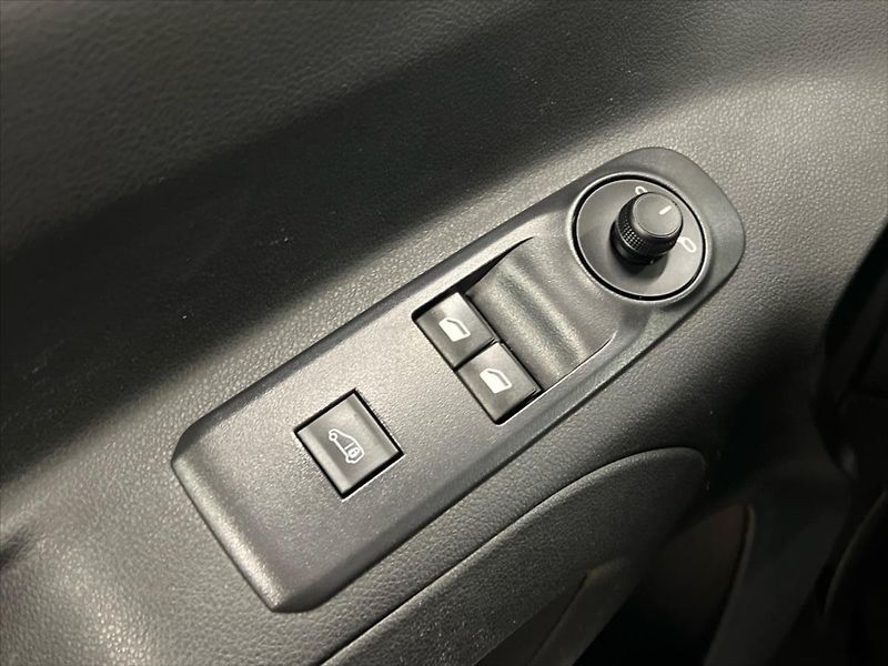 Toyota ProAce City 1,5 D-4D 75kW ACTIVE - fotka 20 z 22