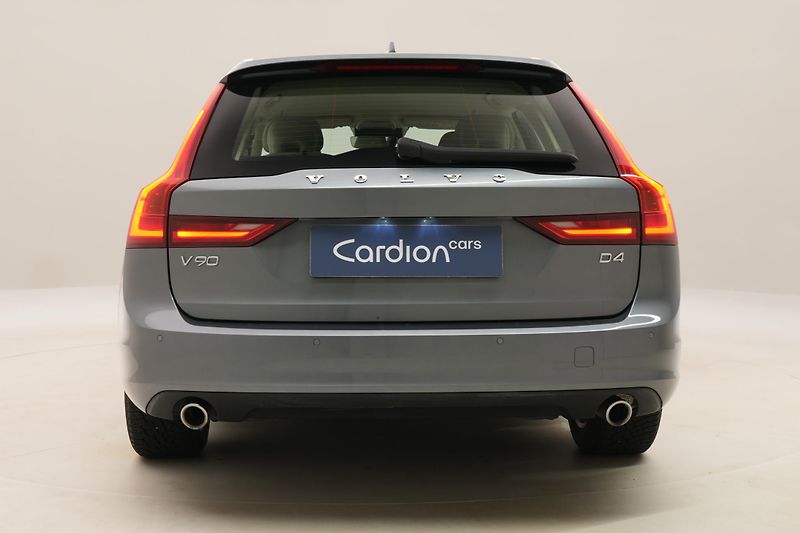 Volvo V90 D4 MOMENTUM AUT - fotka 10 z 48