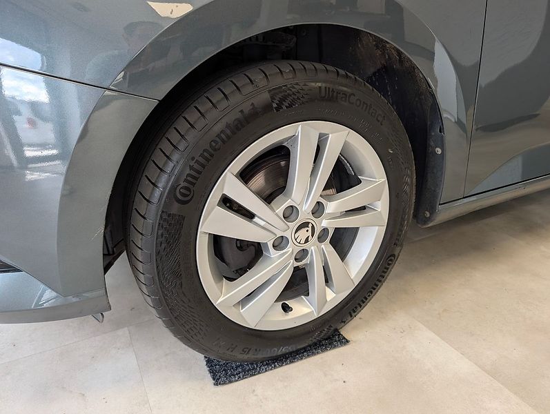 Škoda Fabia Kombi 1.0 TSI - fotka 4 z 25