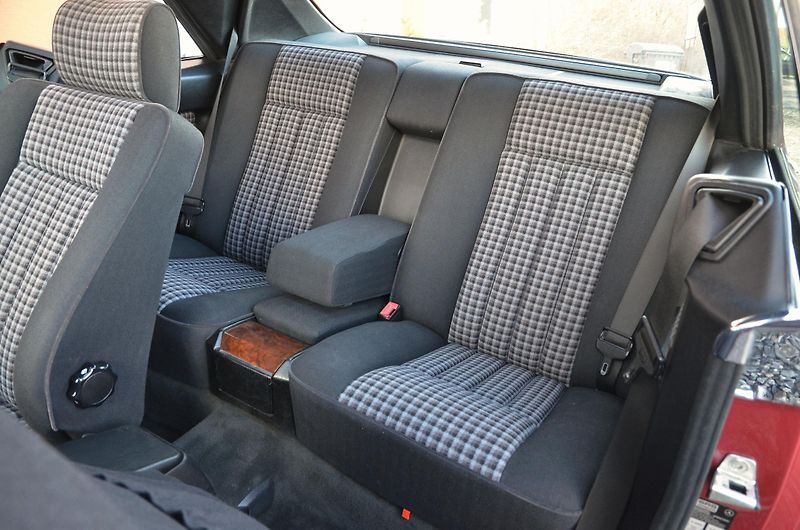 Mercedes-Benz 124 (1988) W124 300 CE 132kW AUTOMAT - fotka 16 z 39