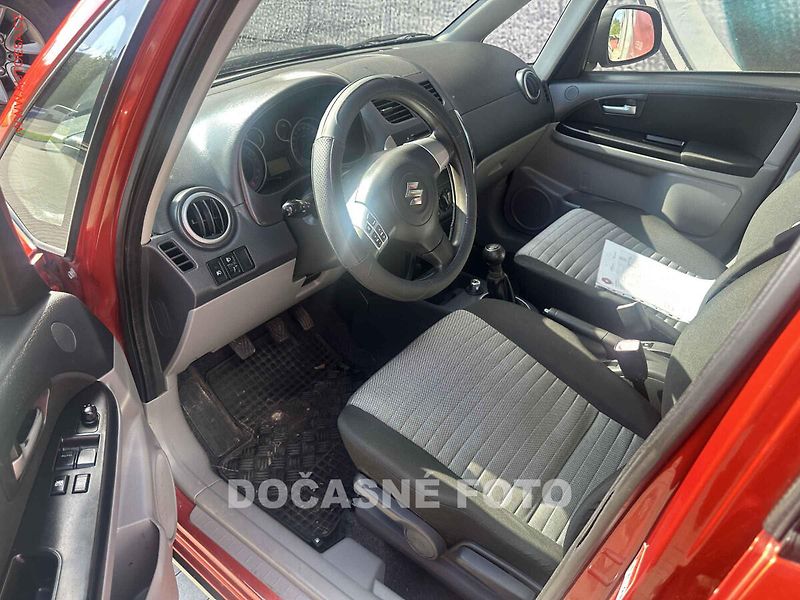 Suzuki SX4 (2011) 1.6i 4x4, 1.maj,ČR, AC - fotka 3 z 3