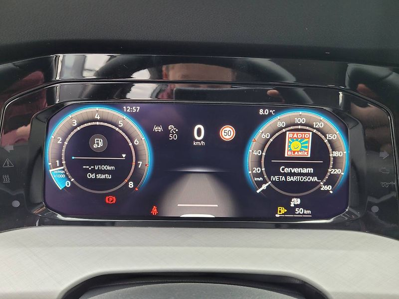 Volkswagen Golf (2025) 1.5 TSI People - fotka 22 z 54