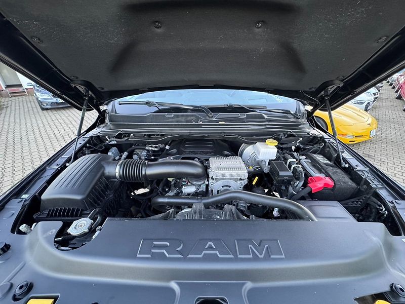 RAM 1500 (2024) LIM 4X4 291KW 5,7 HEMI 6 DPH - fotka 45 z 50