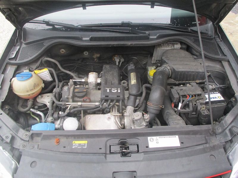 Volkswagen Polo 1.2 TSi KLIMA - fotka 26 z 32